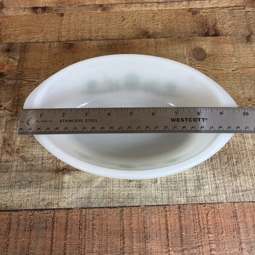 Vintage 1960’s Glasbake Green Daisy Milk Glass 1 Quart Oval Casserole J235